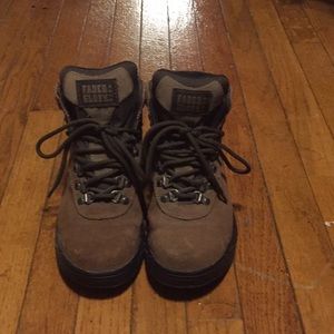 Women’s Hiking Boots